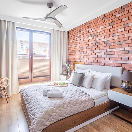 Flatbook - City Center Spa Apartments Motlawa กดัญสก์ ภายนอก รูปภาพ